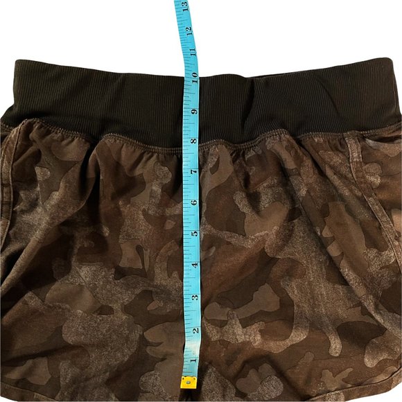 Girl's Zella SZ 12/14 Grey Elastic Waist Grey Camo Shorts - Picture 7 of 8
